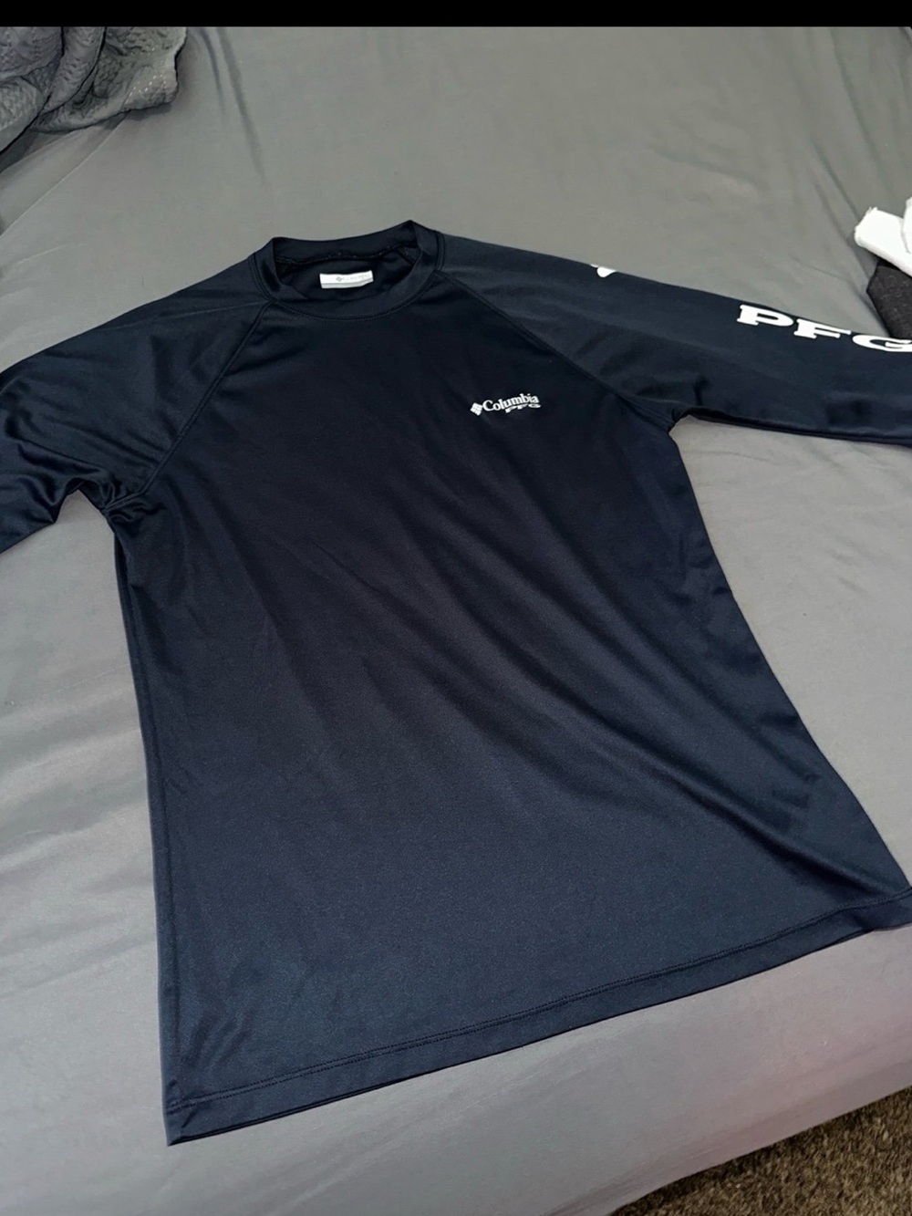 Columbia Omni-shade PFG Athletic Logo Navy Blue Long Sleeve Size Large